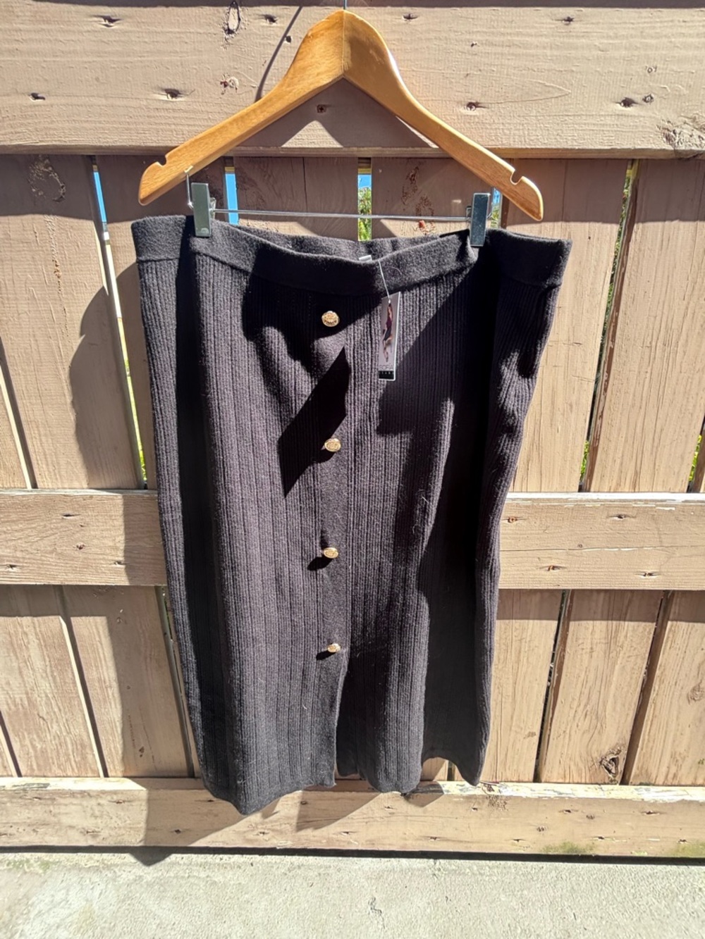 🎉NWT🎉sofia by sofia vergara Black Midi Skirt with gold Front Buttons